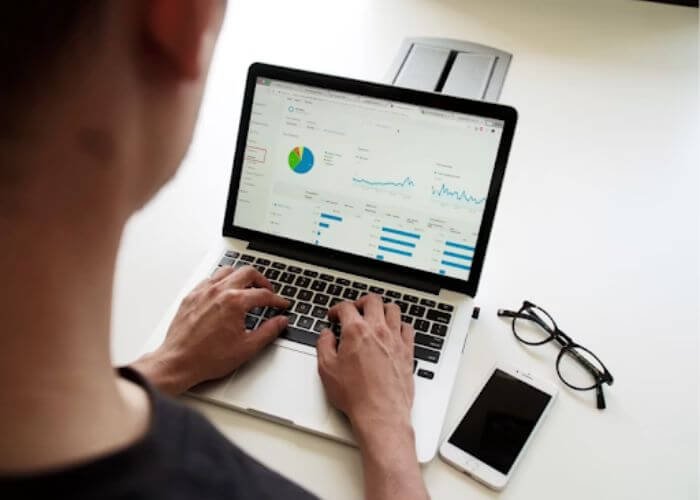 How Smarter Payment Choices Can Improve Cash Flow Management