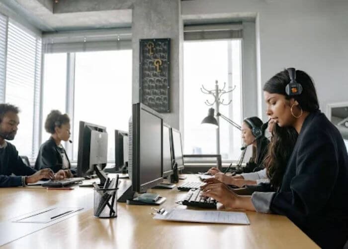 How Automation and Human Insight Work Better Together in Business Operations